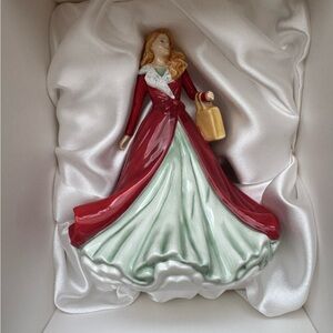 ROYAL DOULTON “TIS THE SEASON”